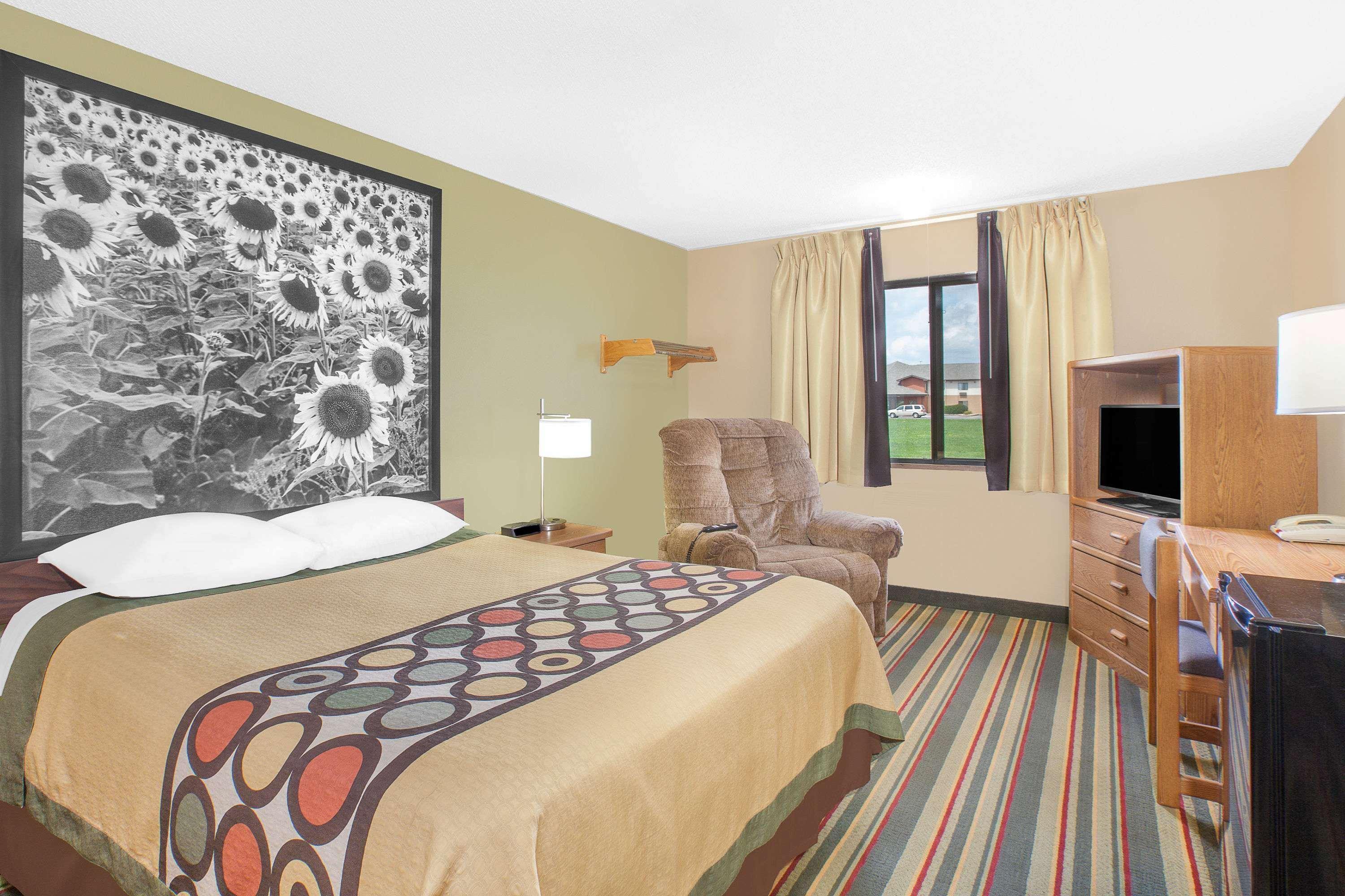 במוטל Mount Pleasant Super 8 By Wyndham Mt Pleasant מראה חיצוני תמונה